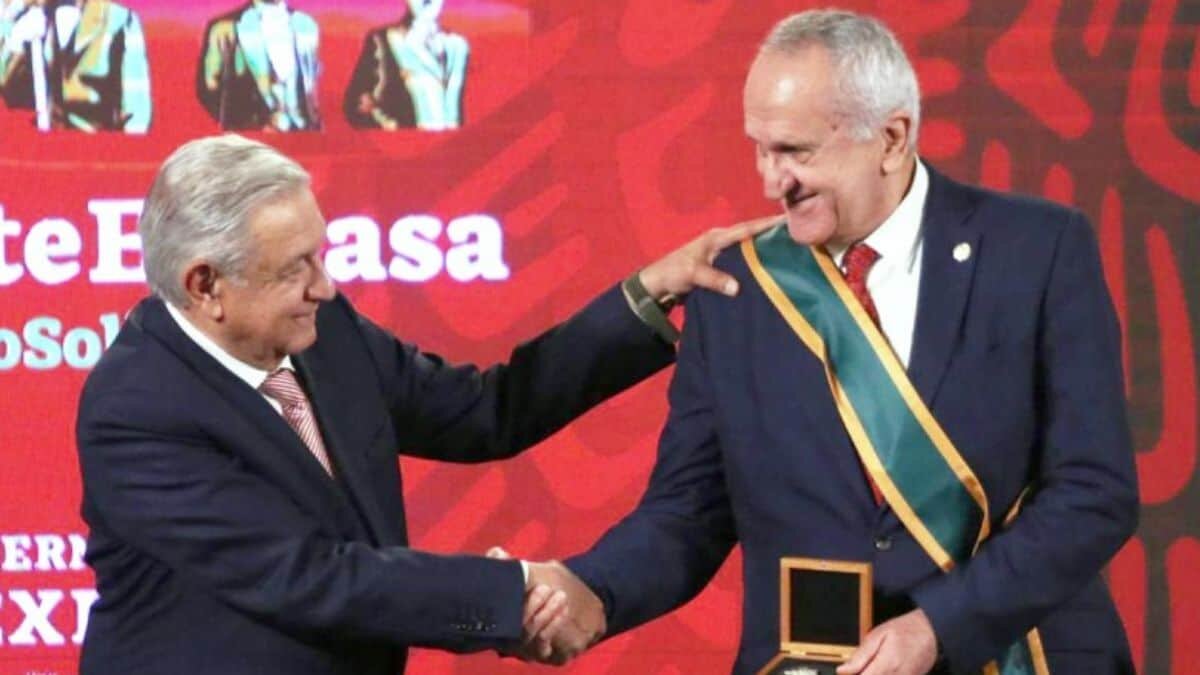 ¿Otra cortina de humo de AMLO?