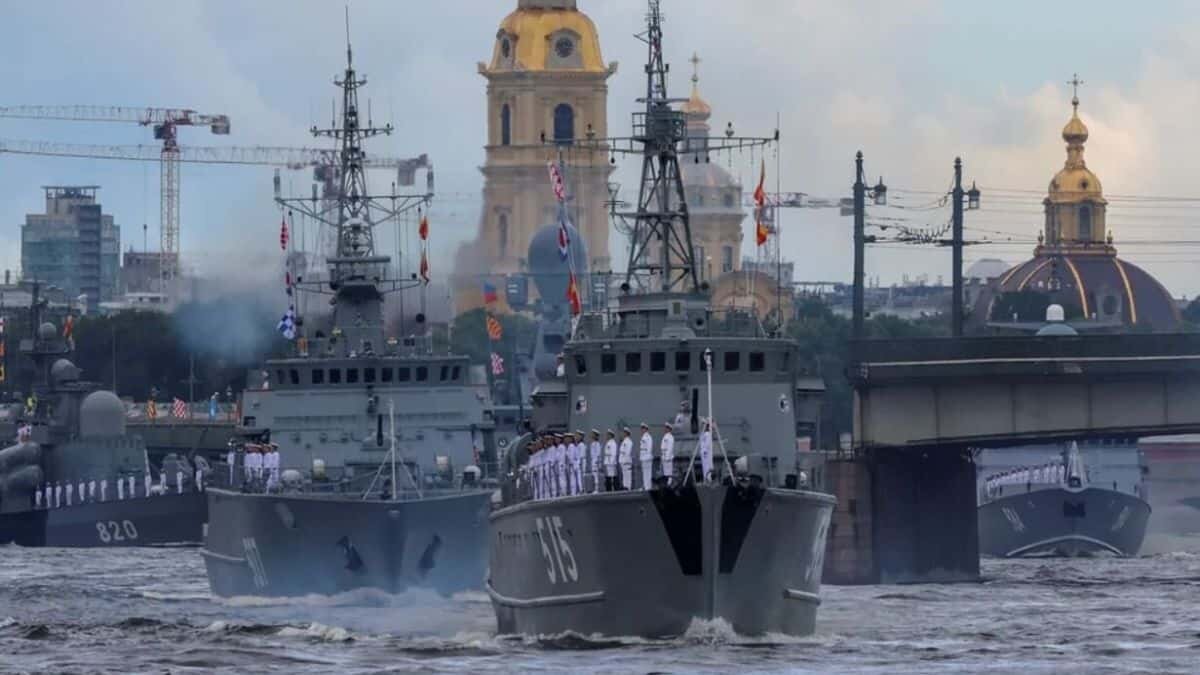Rusia anuncia la adquisición de un nuevo misil supersónico en las celebraciones por el ‘Día de la Flota’