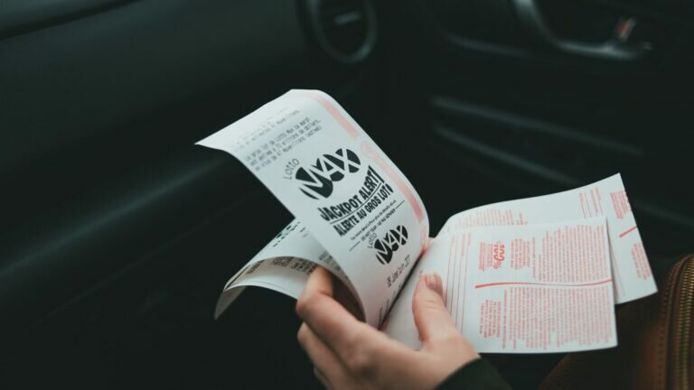 ¡Qué afortunado! Hombre gana dos veces la lotería en el mismo lugar